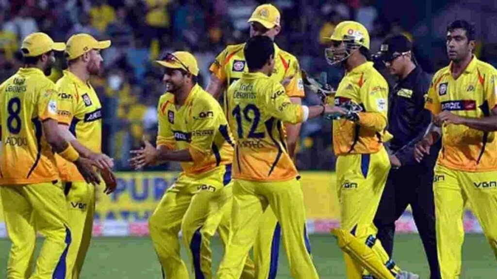 suresh-raina-with-csk-team.