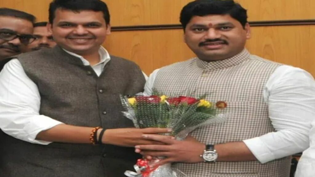 dhanjay munde fadanvis